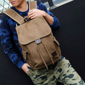Mochila Masculina Canvas com Lapela Impermeável